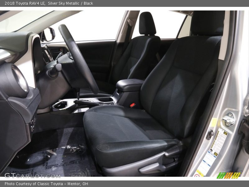 Silver Sky Metallic / Black 2018 Toyota RAV4 LE