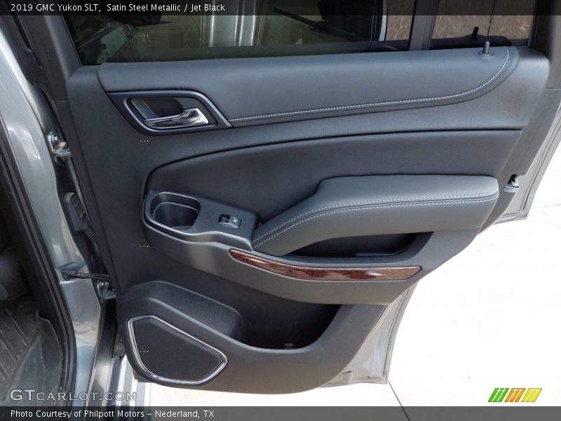 Satin Steel Metallic / Jet Black 2019 GMC Yukon SLT