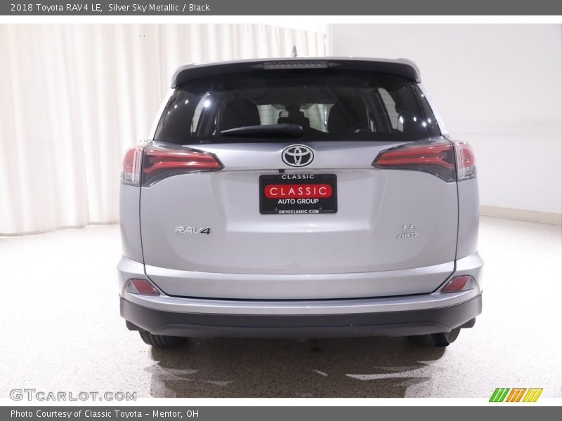 Silver Sky Metallic / Black 2018 Toyota RAV4 LE