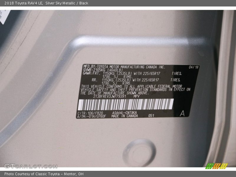 Silver Sky Metallic / Black 2018 Toyota RAV4 LE