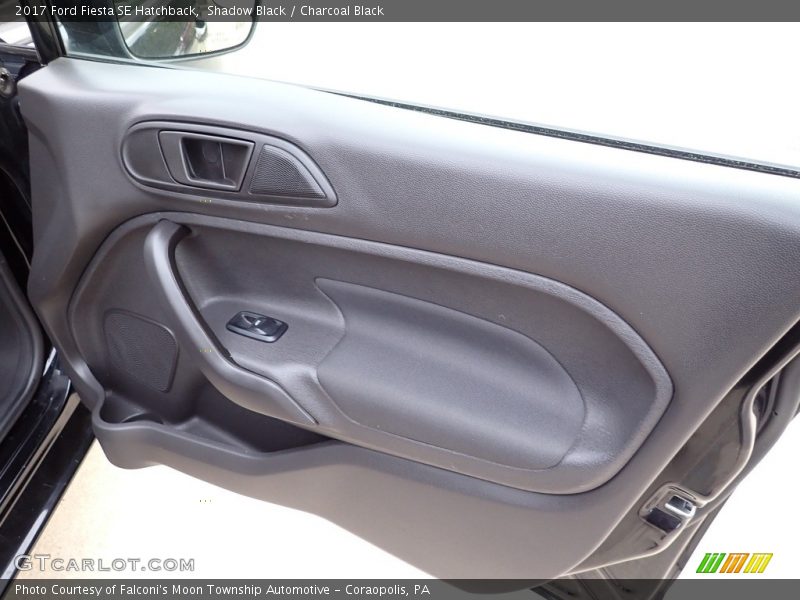 Shadow Black / Charcoal Black 2017 Ford Fiesta SE Hatchback