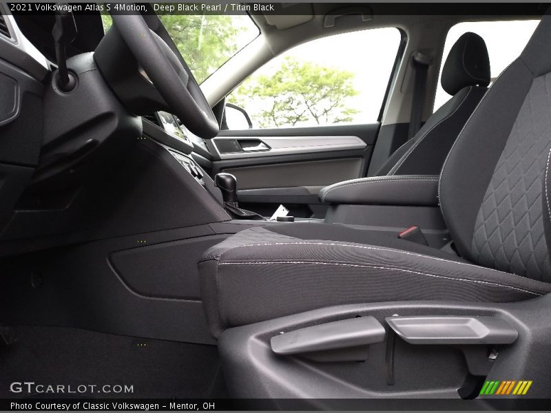 Front Seat of 2021 Atlas S 4Motion