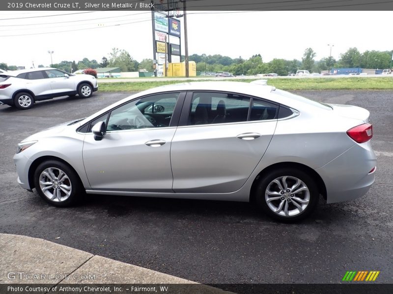 Silver Ice Metallic / Black 2019 Chevrolet Cruze LT