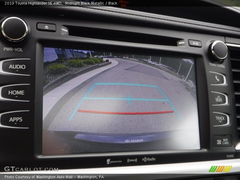 Midnight Black Metallic / Black 2019 Toyota Highlander SE AWD