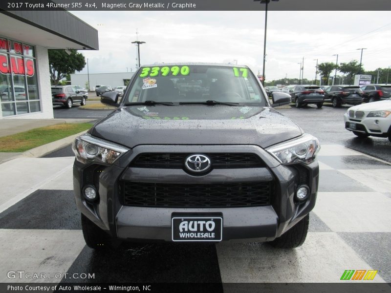 Magnetic Gray Metallic / Graphite 2017 Toyota 4Runner SR5 4x4