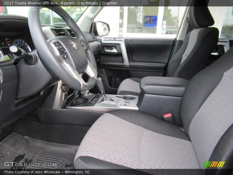 Magnetic Gray Metallic / Graphite 2017 Toyota 4Runner SR5 4x4