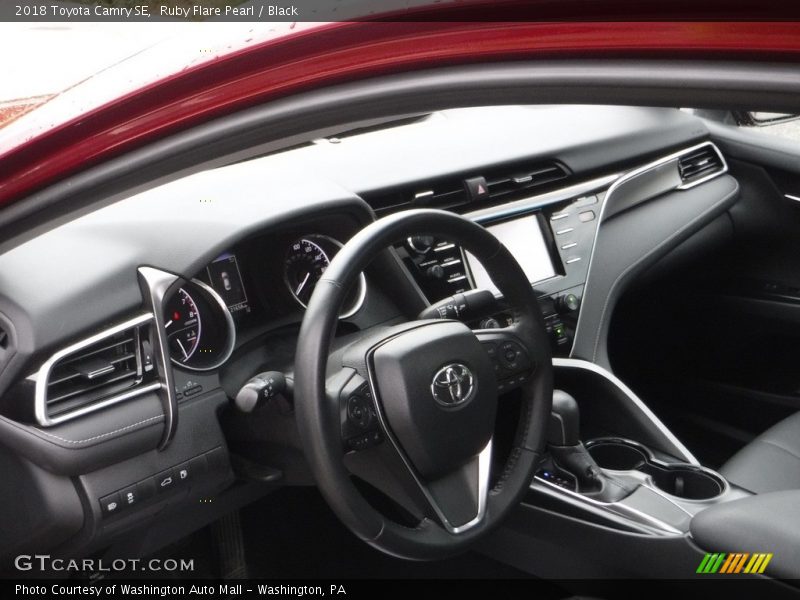 Ruby Flare Pearl / Black 2018 Toyota Camry SE