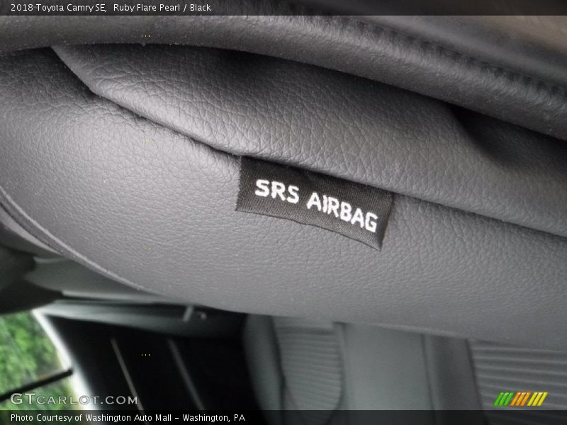 Ruby Flare Pearl / Black 2018 Toyota Camry SE