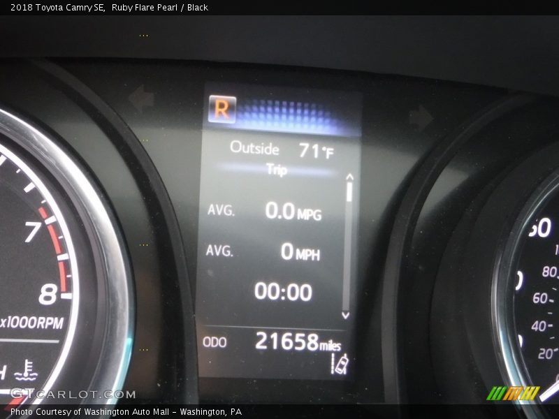 Ruby Flare Pearl / Black 2018 Toyota Camry SE