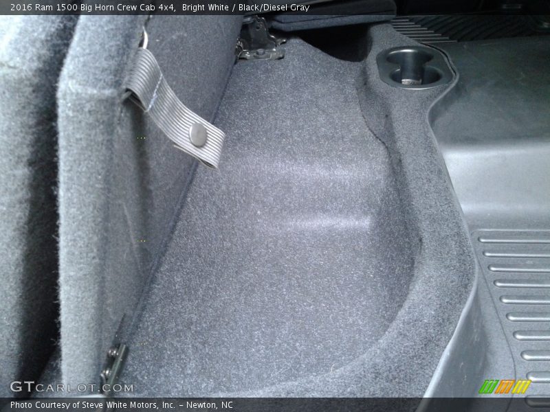 Bright White / Black/Diesel Gray 2016 Ram 1500 Big Horn Crew Cab 4x4