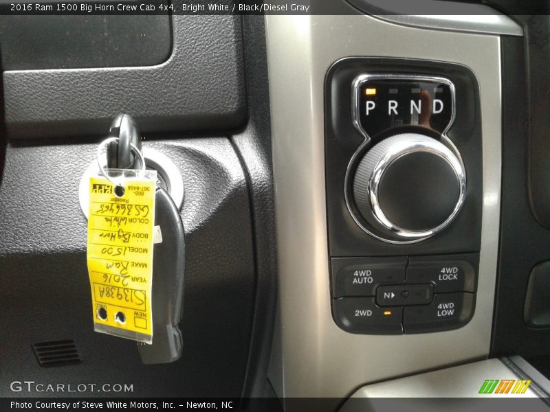 Bright White / Black/Diesel Gray 2016 Ram 1500 Big Horn Crew Cab 4x4