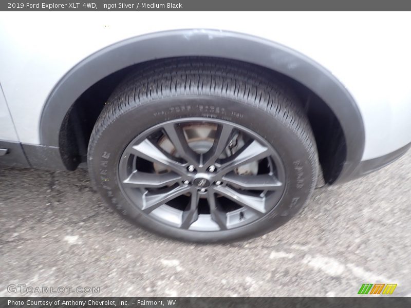 Ingot Silver / Medium Black 2019 Ford Explorer XLT 4WD