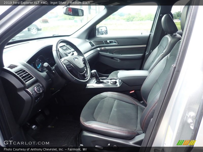 Ingot Silver / Medium Black 2019 Ford Explorer XLT 4WD