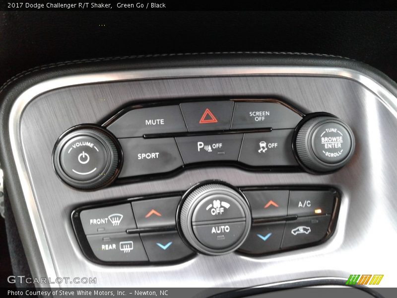 Controls of 2017 Challenger R/T Shaker