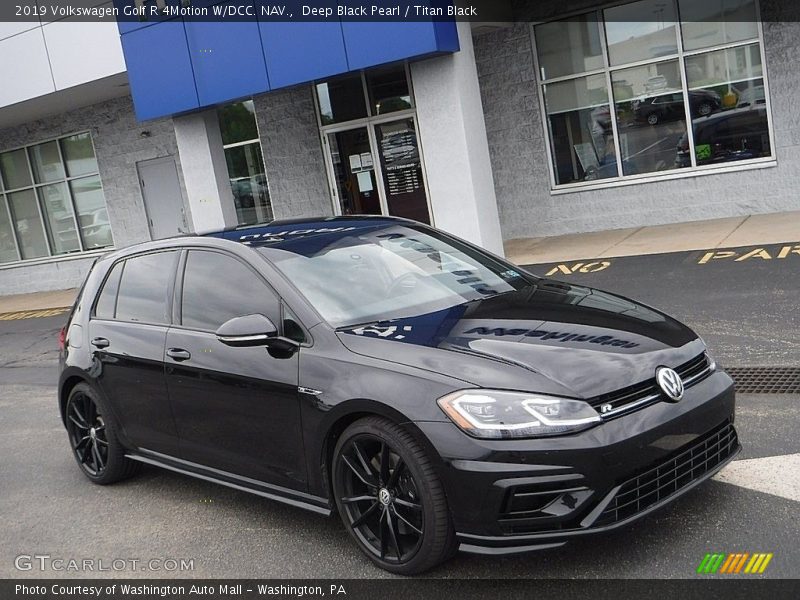 Front 3/4 View of 2019 Golf R 4Motion W/DCC. NAV.
