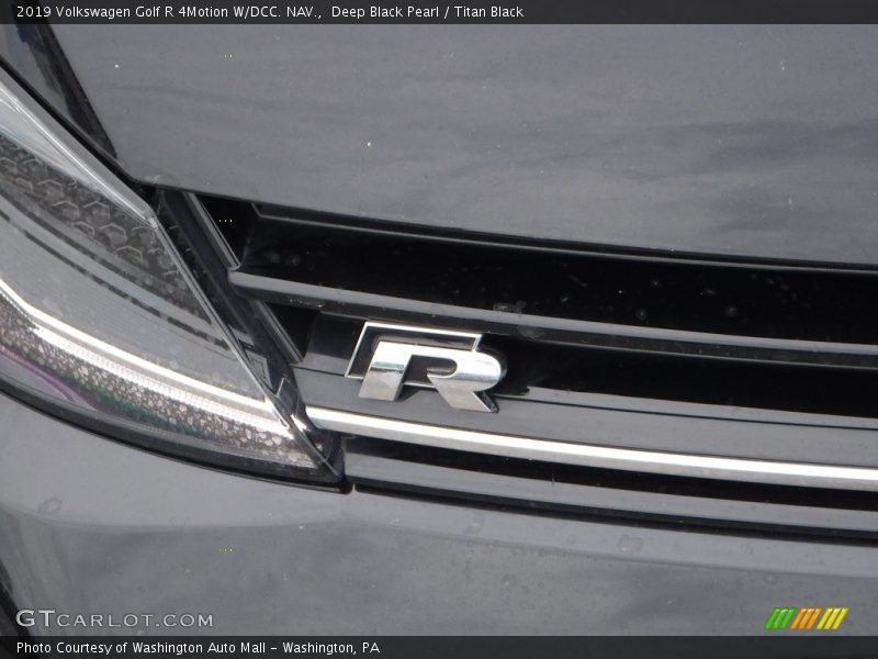  2019 Golf R 4Motion W/DCC. NAV. Logo