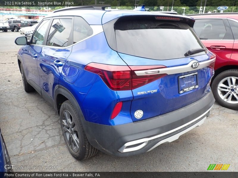 Neptune Blue / Black 2021 Kia Seltos S