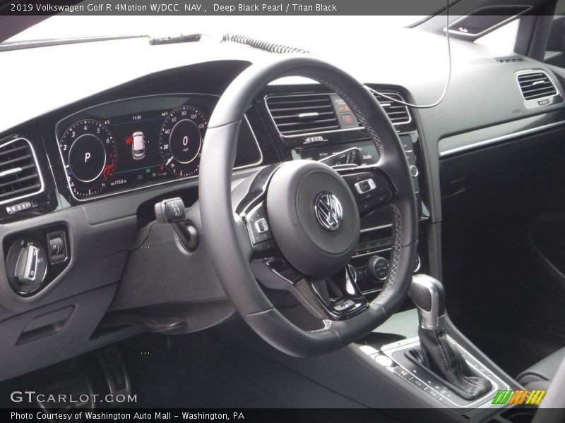 Deep Black Pearl / Titan Black 2019 Volkswagen Golf R 4Motion W/DCC. NAV.