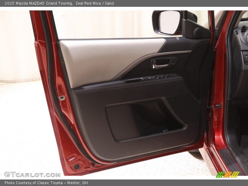 Door Panel of 2015 MAZDA5 Grand Touring