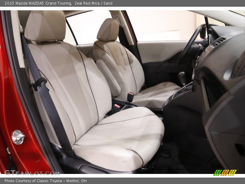 Front Seat of 2015 MAZDA5 Grand Touring