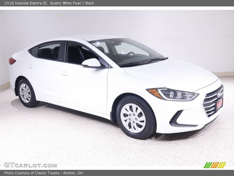 Quartz White Pearl / Black 2018 Hyundai Elantra SE