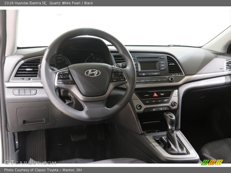 Quartz White Pearl / Black 2018 Hyundai Elantra SE