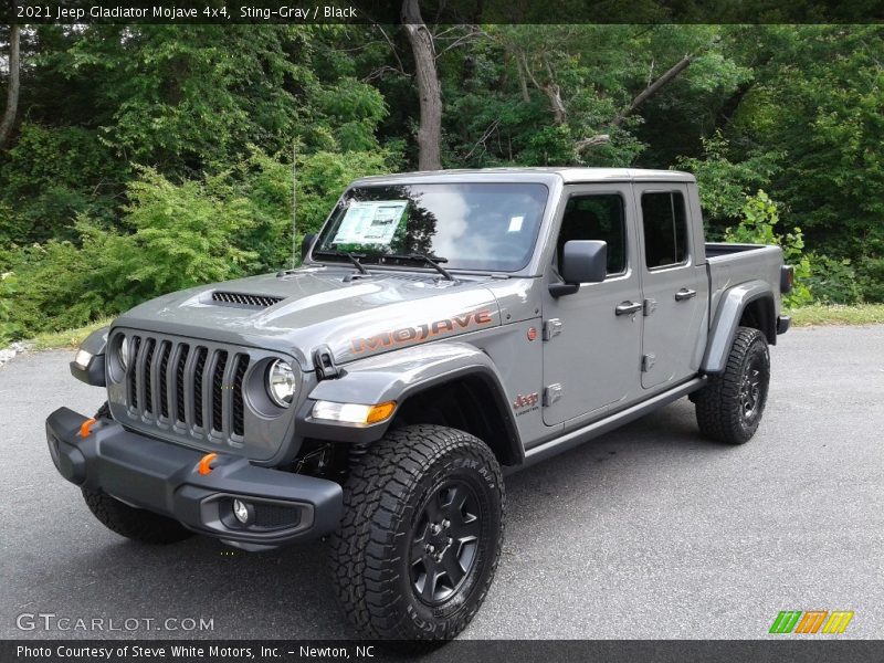 Front 3/4 View of 2021 Gladiator Mojave 4x4