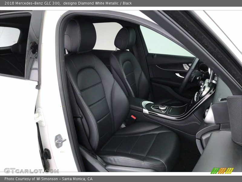 designo Diamond White Metallic / Black 2018 Mercedes-Benz GLC 300
