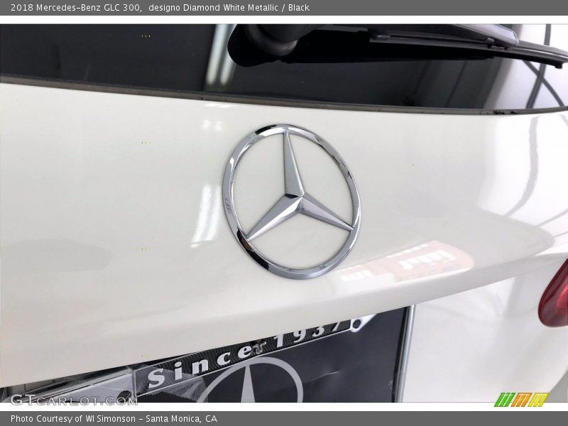 designo Diamond White Metallic / Black 2018 Mercedes-Benz GLC 300