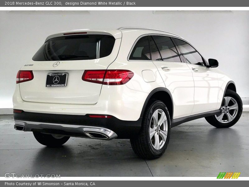 designo Diamond White Metallic / Black 2018 Mercedes-Benz GLC 300