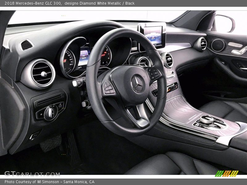 designo Diamond White Metallic / Black 2018 Mercedes-Benz GLC 300