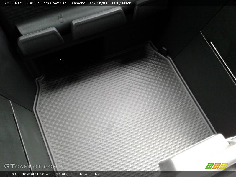 Diamond Black Crystal Pearl / Black 2021 Ram 1500 Big Horn Crew Cab