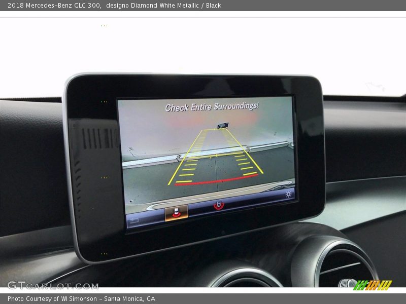 designo Diamond White Metallic / Black 2018 Mercedes-Benz GLC 300