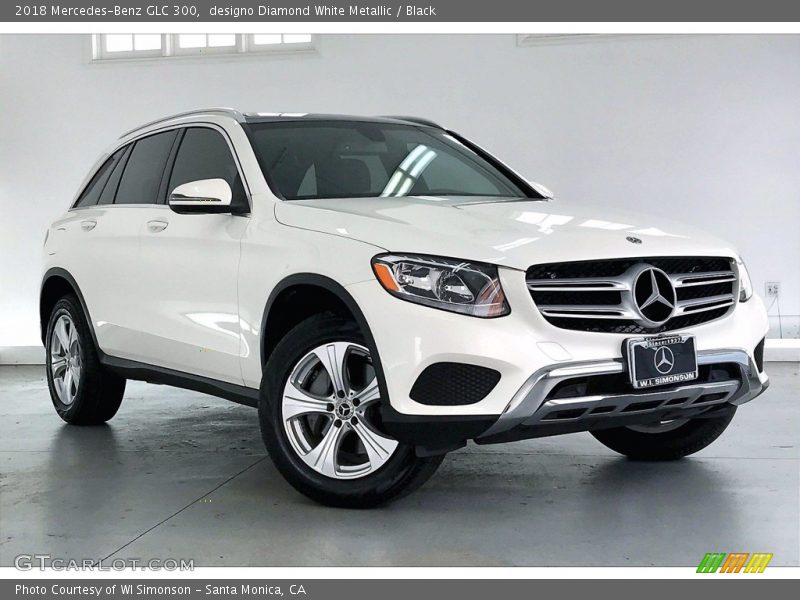 Front 3/4 View of 2018 GLC 300