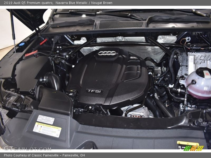 Navarra Blue Metallic / Nougat Brown 2019 Audi Q5 Premium quattro
