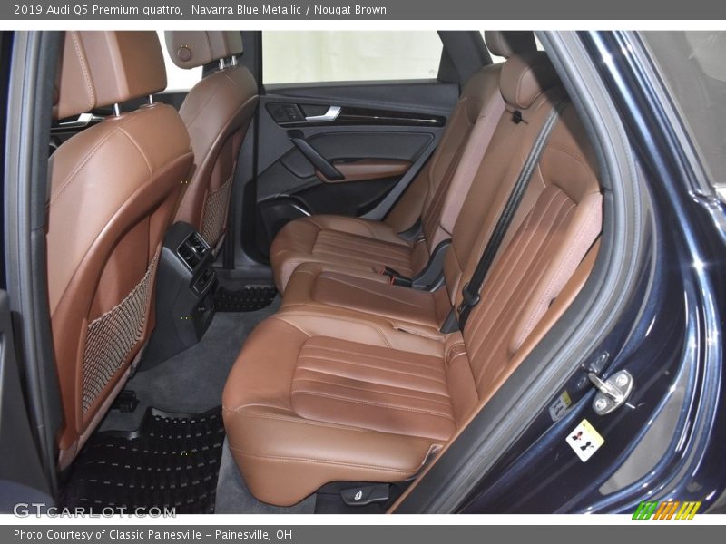 Navarra Blue Metallic / Nougat Brown 2019 Audi Q5 Premium quattro