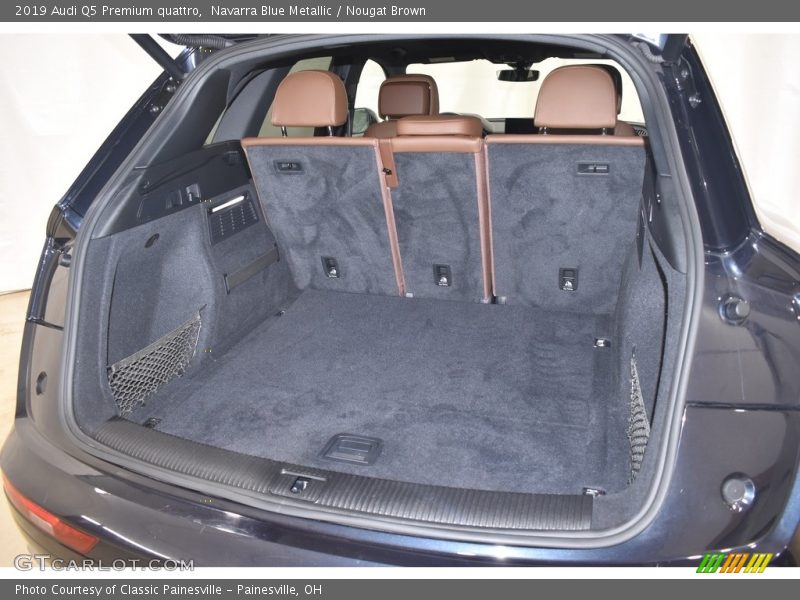 Navarra Blue Metallic / Nougat Brown 2019 Audi Q5 Premium quattro