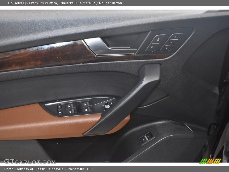 Navarra Blue Metallic / Nougat Brown 2019 Audi Q5 Premium quattro