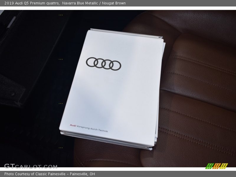 Navarra Blue Metallic / Nougat Brown 2019 Audi Q5 Premium quattro