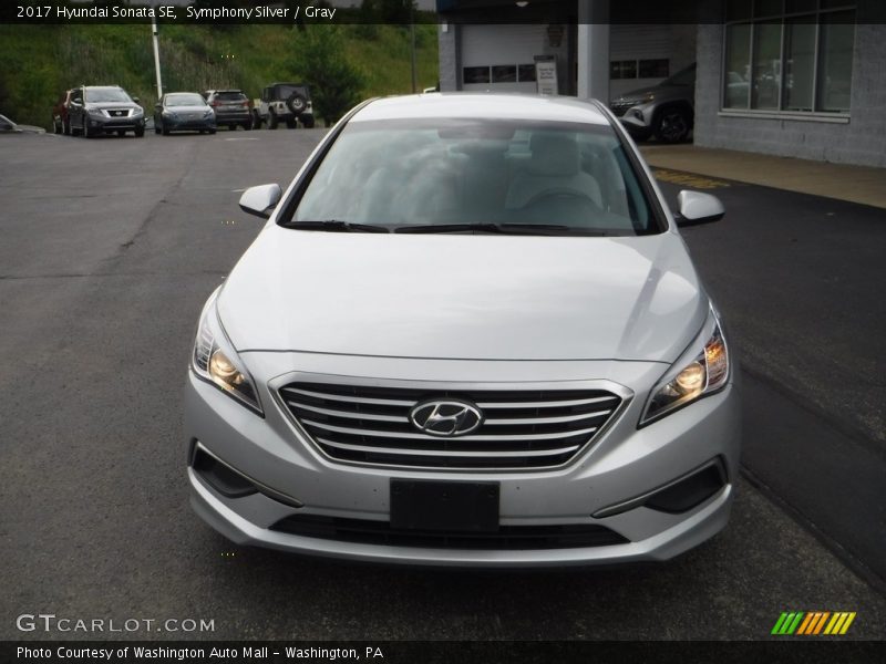 Symphony Silver / Gray 2017 Hyundai Sonata SE