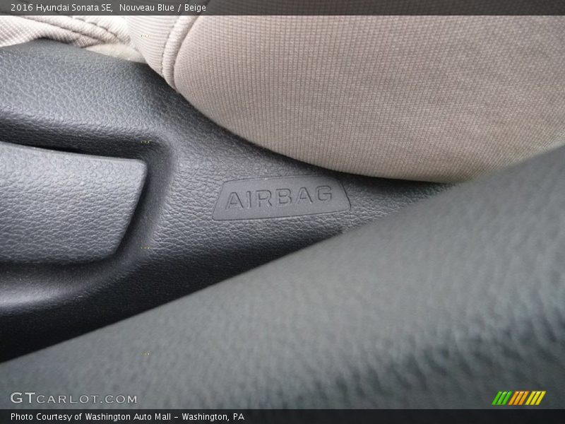 Nouveau Blue / Beige 2016 Hyundai Sonata SE