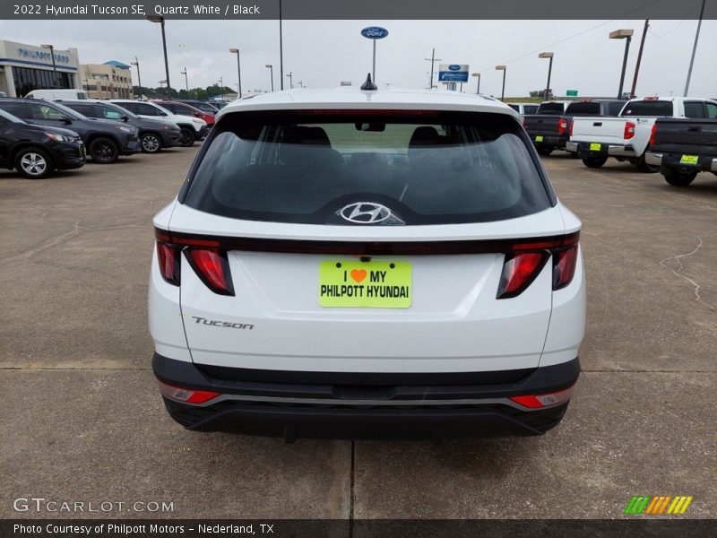 Quartz White / Black 2022 Hyundai Tucson SE
