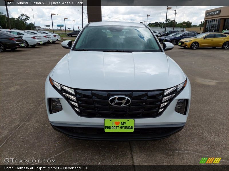 Quartz White / Black 2022 Hyundai Tucson SE