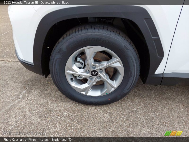 Quartz White / Black 2022 Hyundai Tucson SE