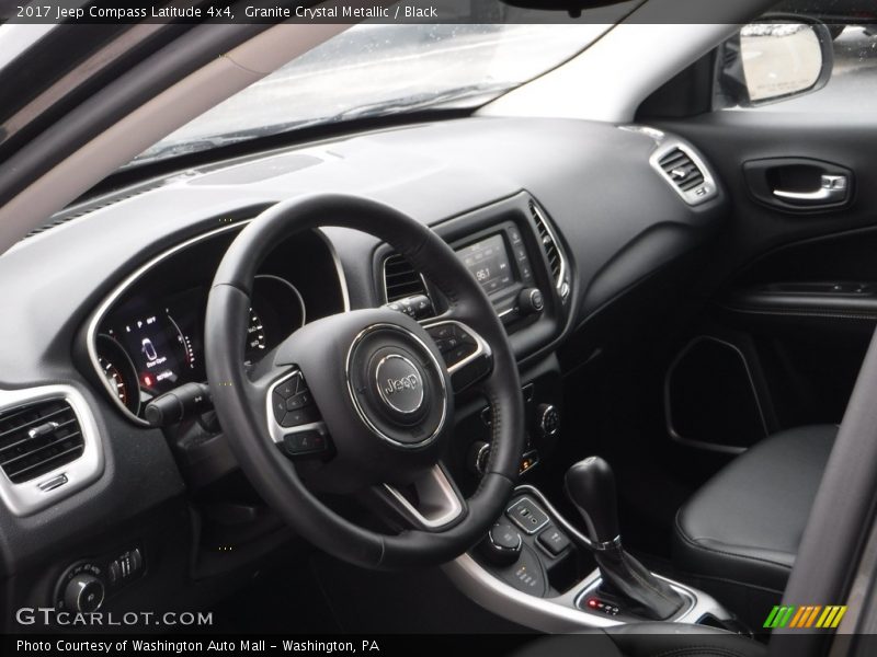 Granite Crystal Metallic / Black 2017 Jeep Compass Latitude 4x4