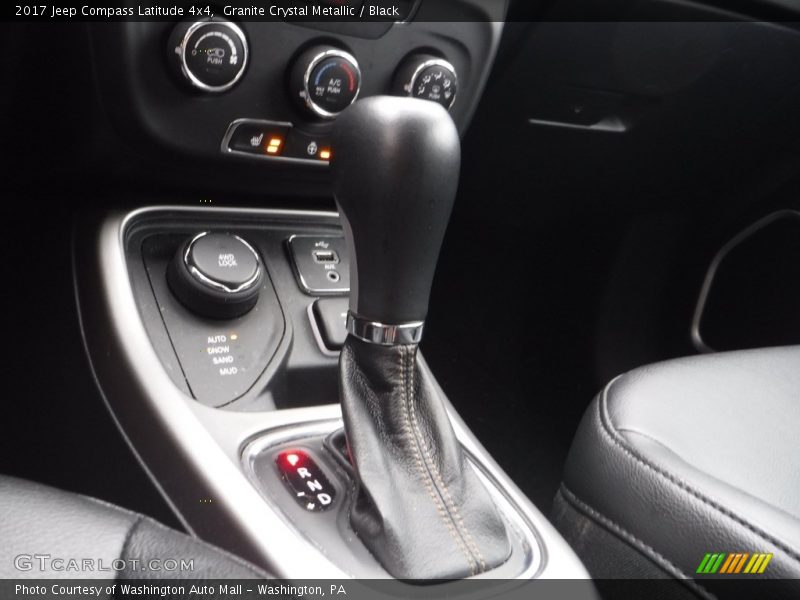 Granite Crystal Metallic / Black 2017 Jeep Compass Latitude 4x4