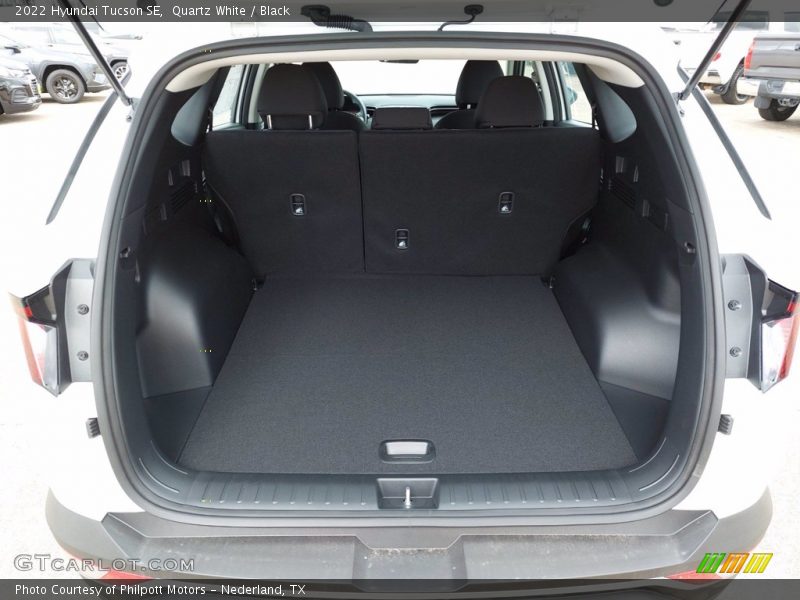 Quartz White / Black 2022 Hyundai Tucson SE