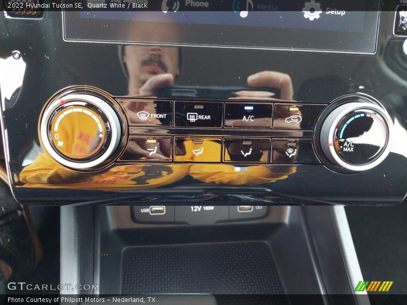 Quartz White / Black 2022 Hyundai Tucson SE