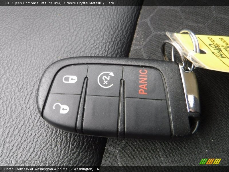 Granite Crystal Metallic / Black 2017 Jeep Compass Latitude 4x4