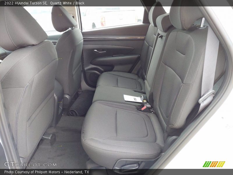 Quartz White / Black 2022 Hyundai Tucson SE